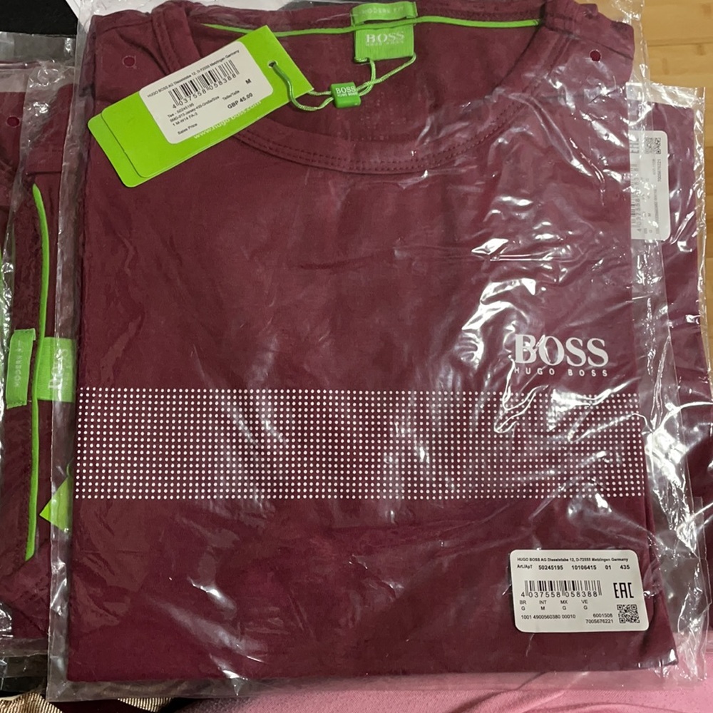 Hugo boss t-shirts - Picture 9 of 10